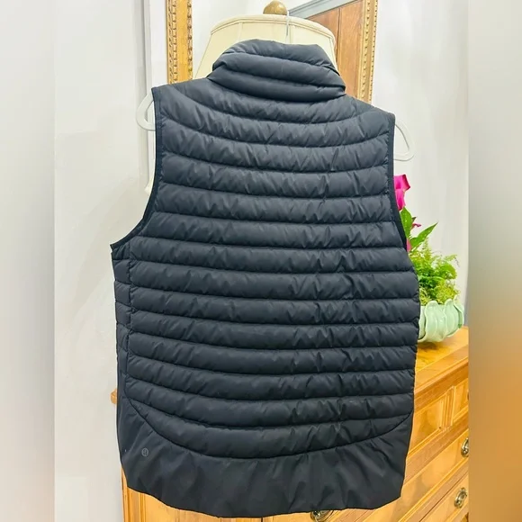 Lululemon Athletica Black Quilted Vest - Picture 2 of 7